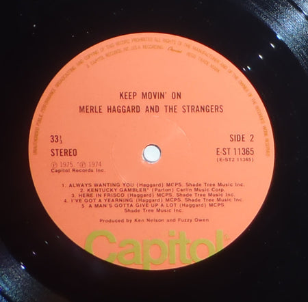 Merle Haggard And The Strangers (5) : Keep Movin' On (LP, Album)